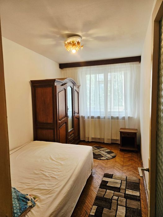 Inchiriez apartament 4 camere