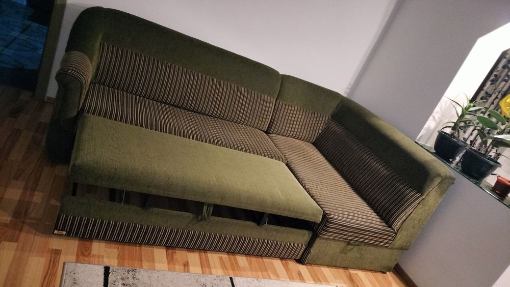 Vând colțar extensibil