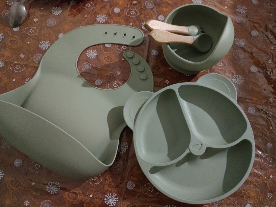 Детская силиконовая посуда