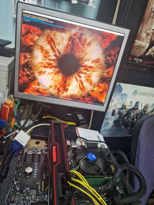 ATI Radeon RX6700XT 12GB DDR6 Гаранция 3 месеца!