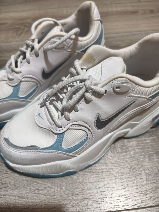 Кроссовки для подростков