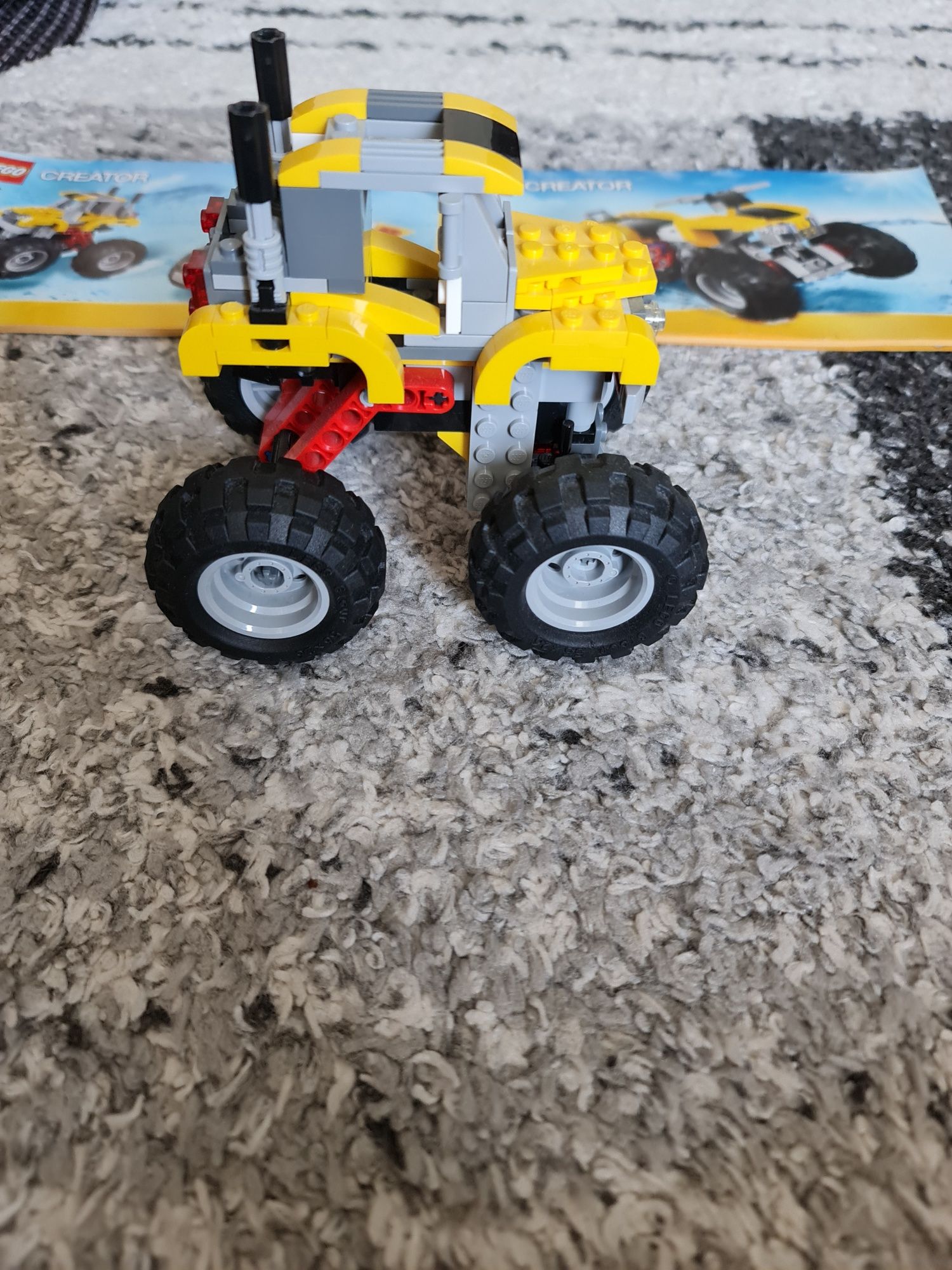 Lego creator 3 in 1