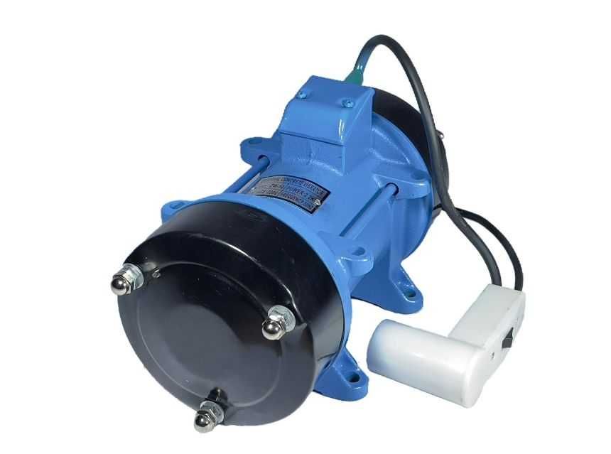 Площадочный вибратор для бетона Скат