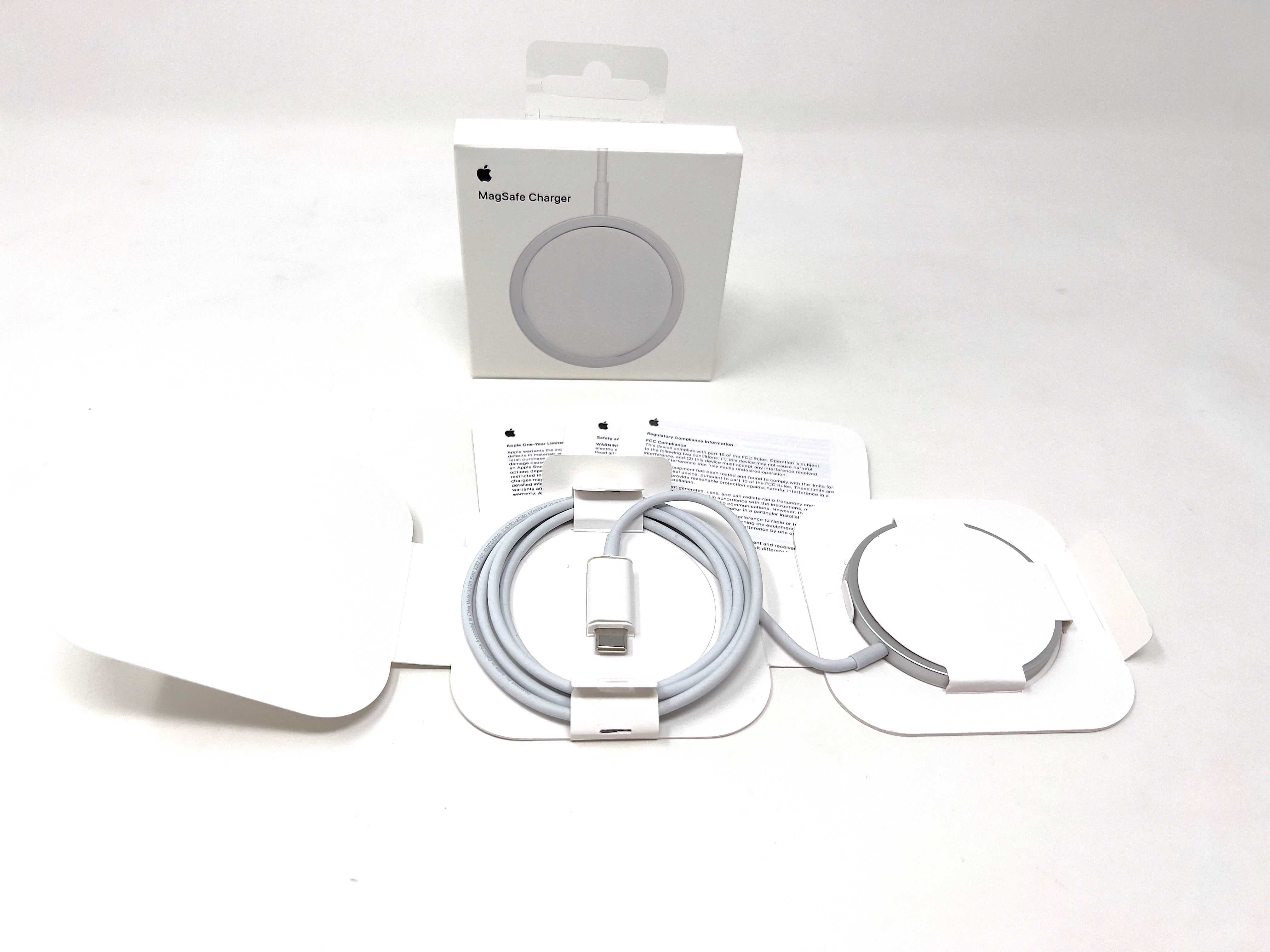 Оригинално  безжично зарядно MagSafe Charger поставка за Apple iPhone