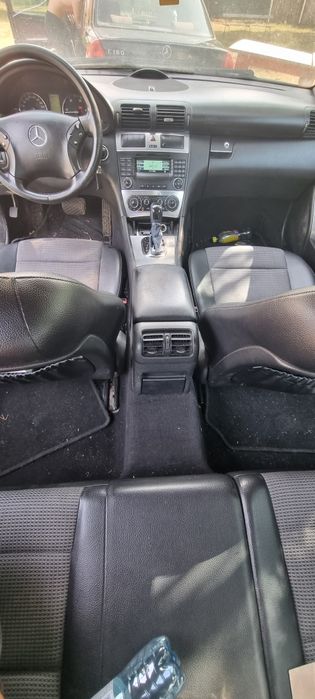 Vand Mercedes c220 diesel an 2004. Detalii doar pe mesaj whatsapp