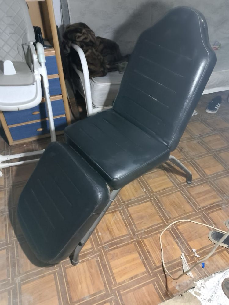 Продам кушетку косметологическую