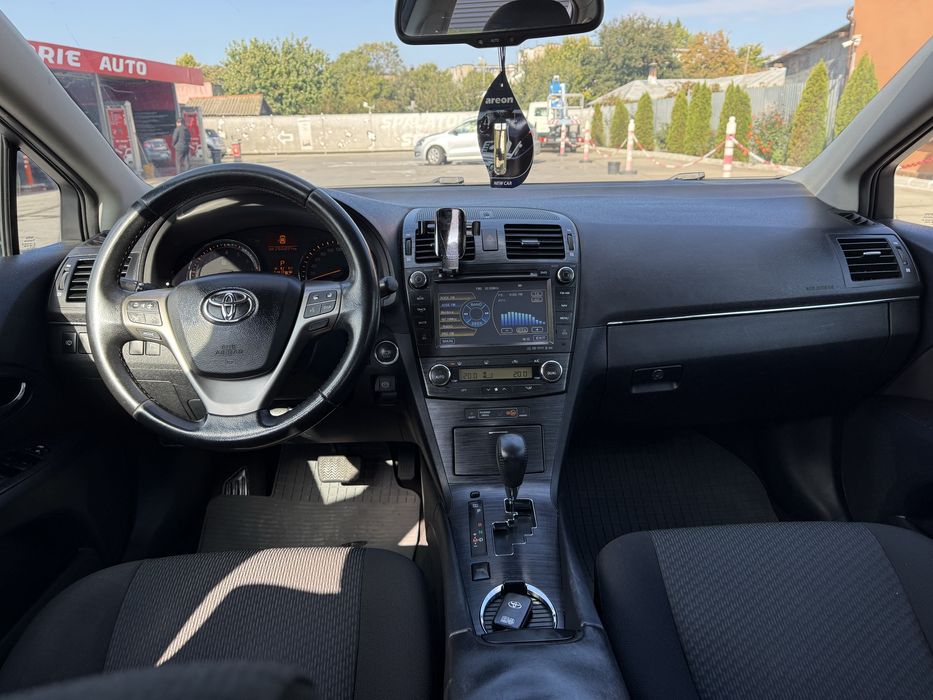 Toyota Avensis 1.8i cutie automata cvt Oferta !