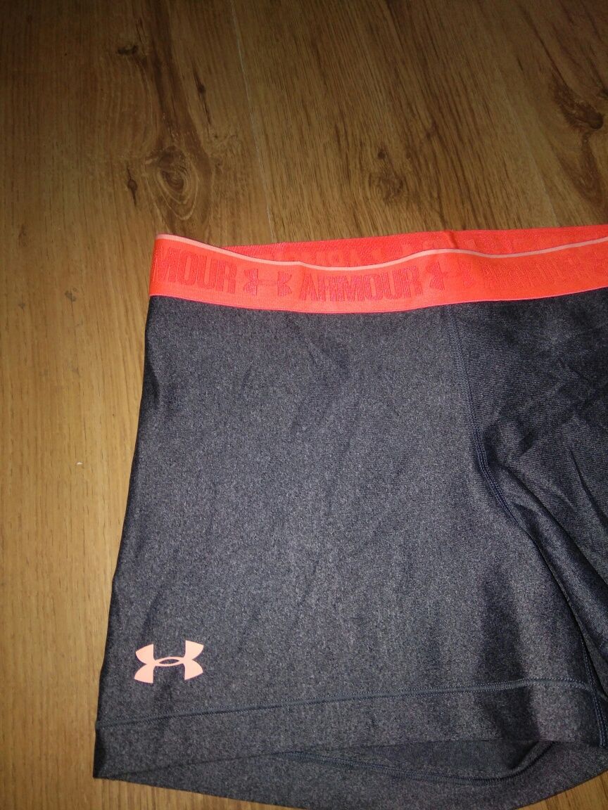 Pantaloni scurți compresie de damă Under Armour HeatGear mărimea L