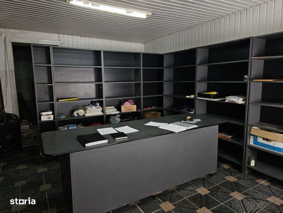 Spatiu comercial, suprafata utila 30 mp, zona centrala, Ștei