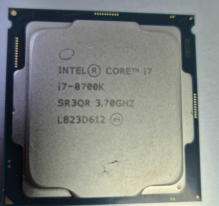 Продам процессор I7 8700k