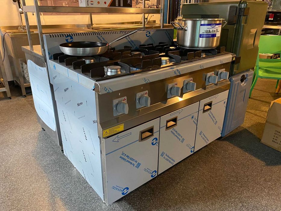 Aragaz cu 6 ochiuri si suport inchis cu usi batante