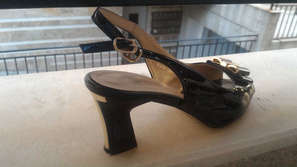 Елегантни, стилни и удобни сандали - лак!