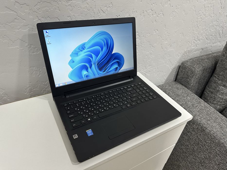 Ноутбук Lenovo в отличном состоянии