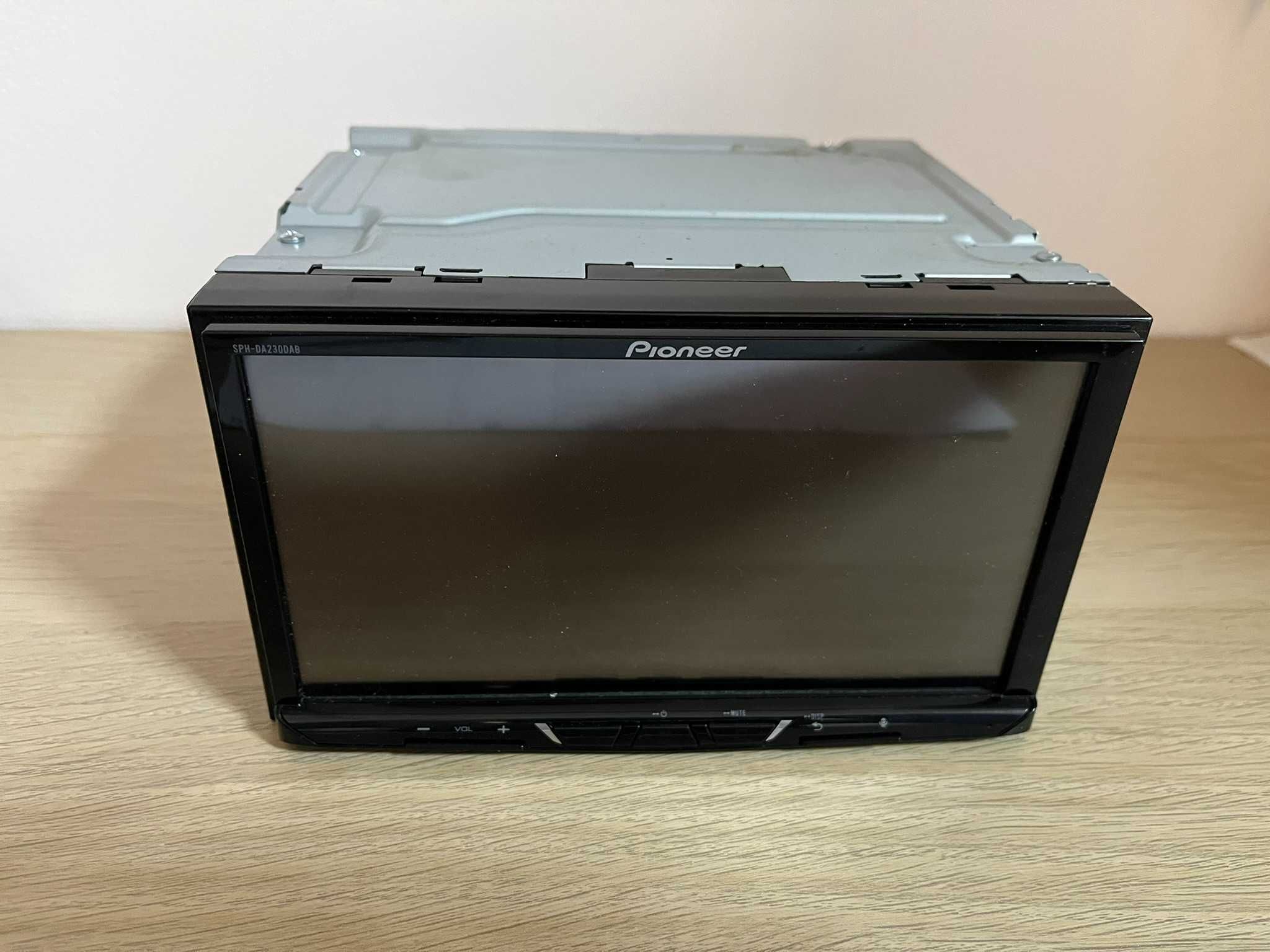 Мултимедиен плеър Pioneer SPH-DA230DAB