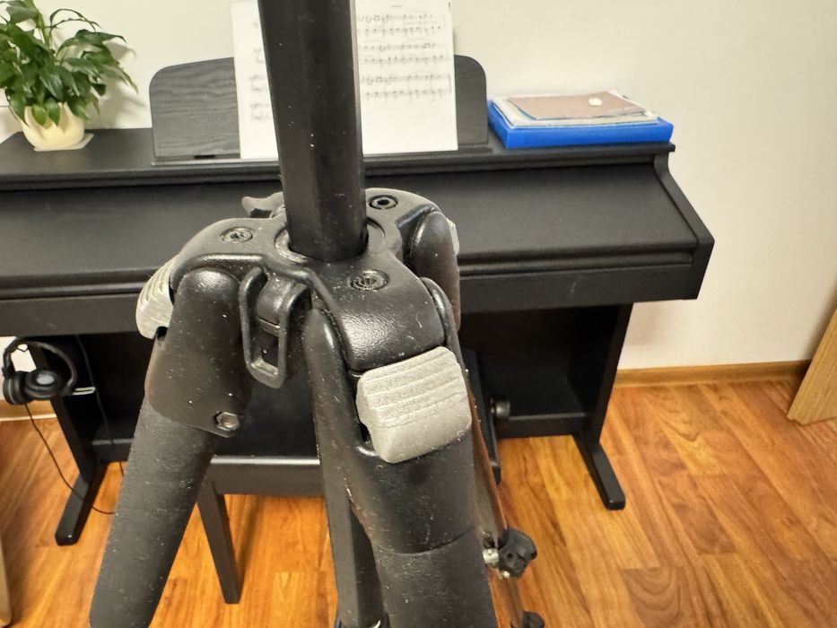 Trepied Manfrotto 190 + cap 141RC – stare bună