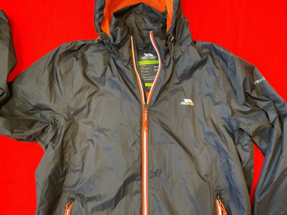 Trespass-оригинално яке размер л
