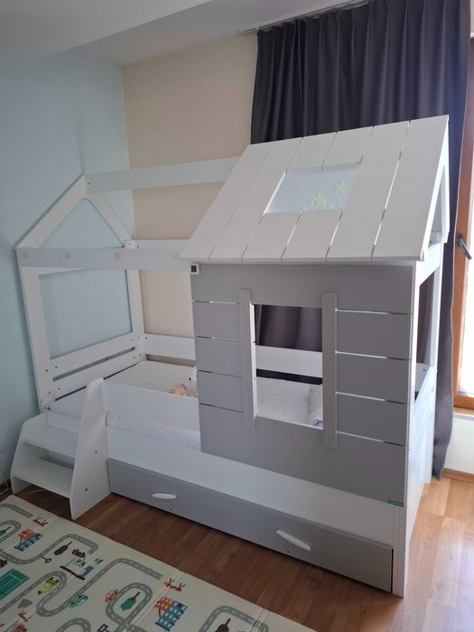 Детско легло къща + долен плъзгащ се шкаф