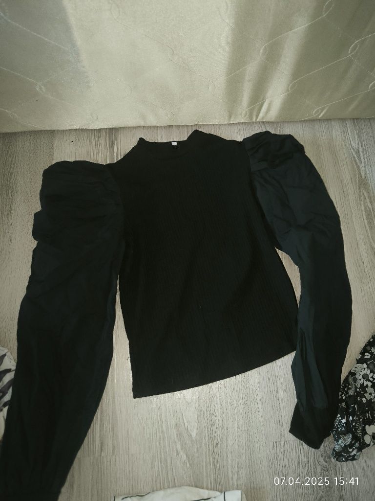 Продам женскую одежду размер 46