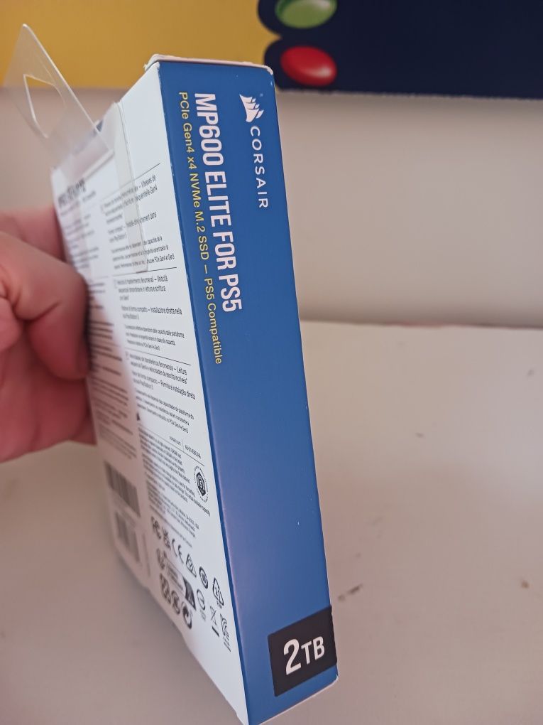SSD Ps5 sigilat 2TB nou in cutie original Corsair cu heatsink