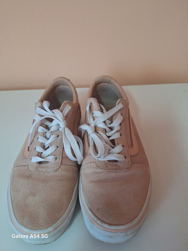 Обувки Vans off the wall