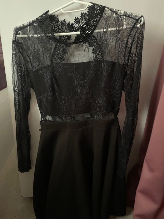 Черна рокля с дантела