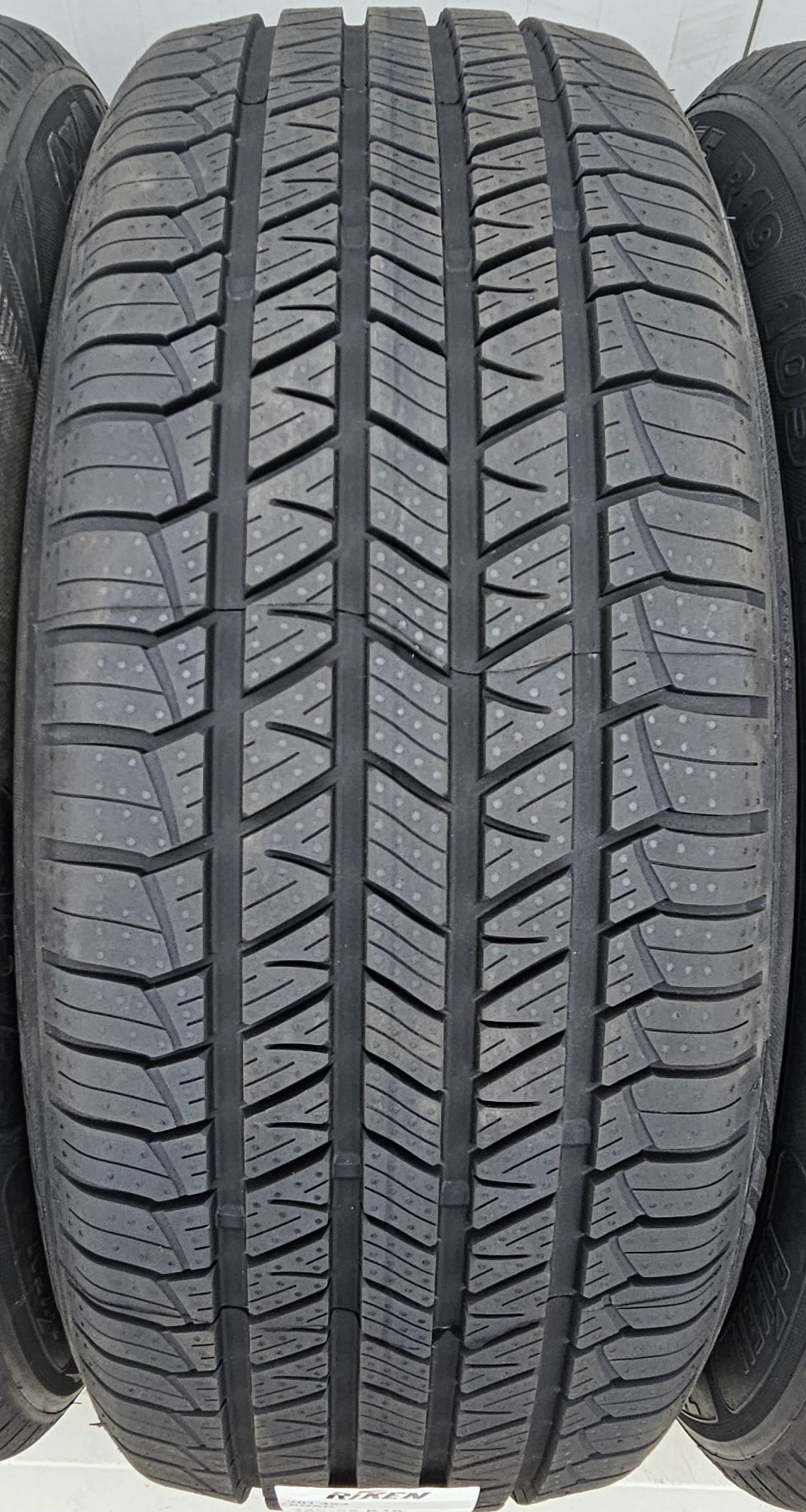 255/60 R18, 112Vxl, RIKEN (by Michelin), Anvelope de vara 4x4 M+S