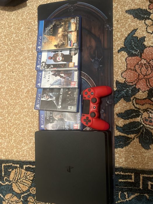 Playstation 4 slim