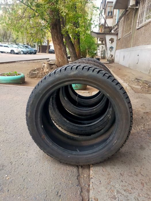 Продам Зимние шины