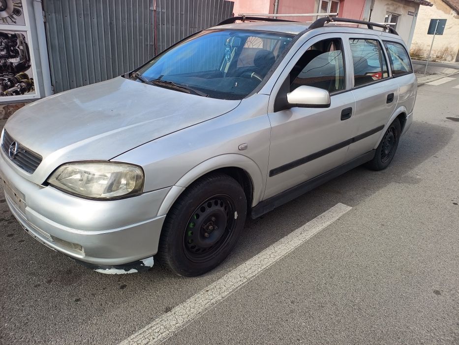 Dezmembrez Opel Astra G