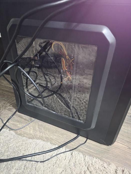 Sistem desktop PC+monitor+boxe