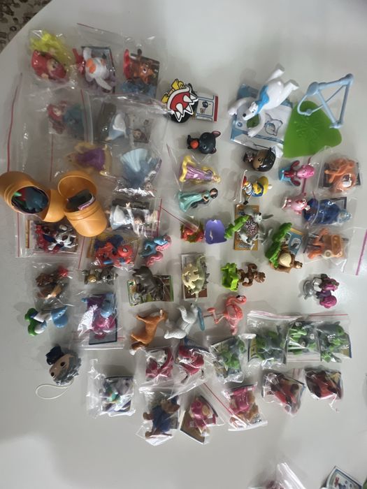 Продам игрушки из киндер сюрприза