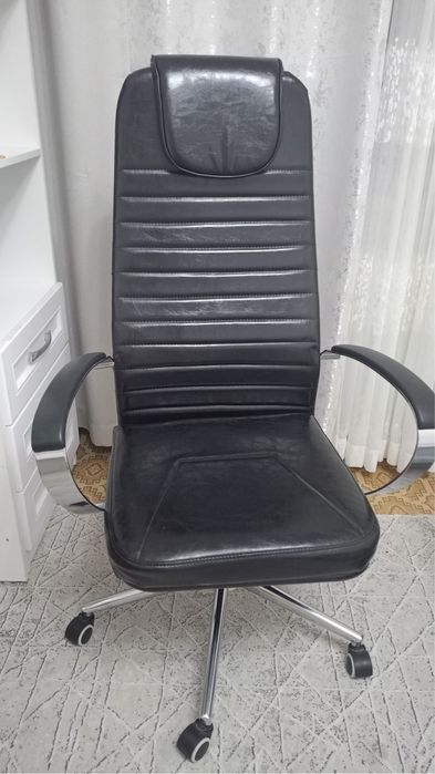 Продам кресло новое