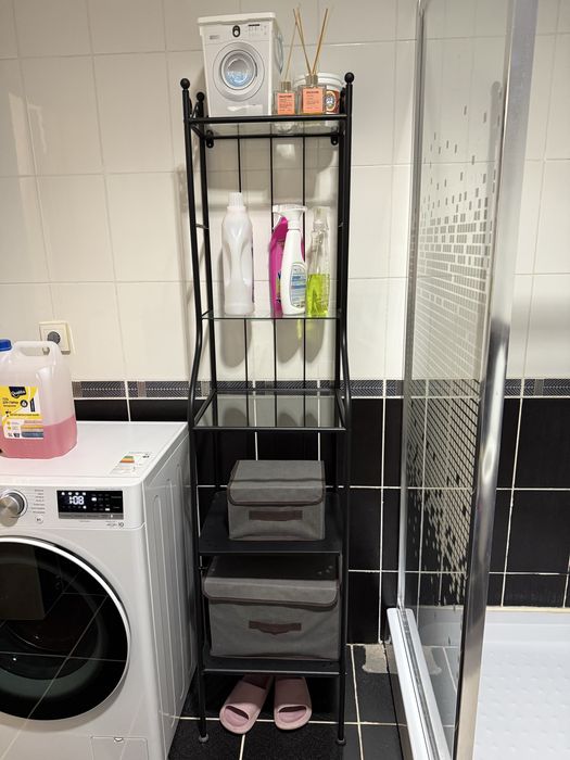 Продается стелажи и туалетный столик