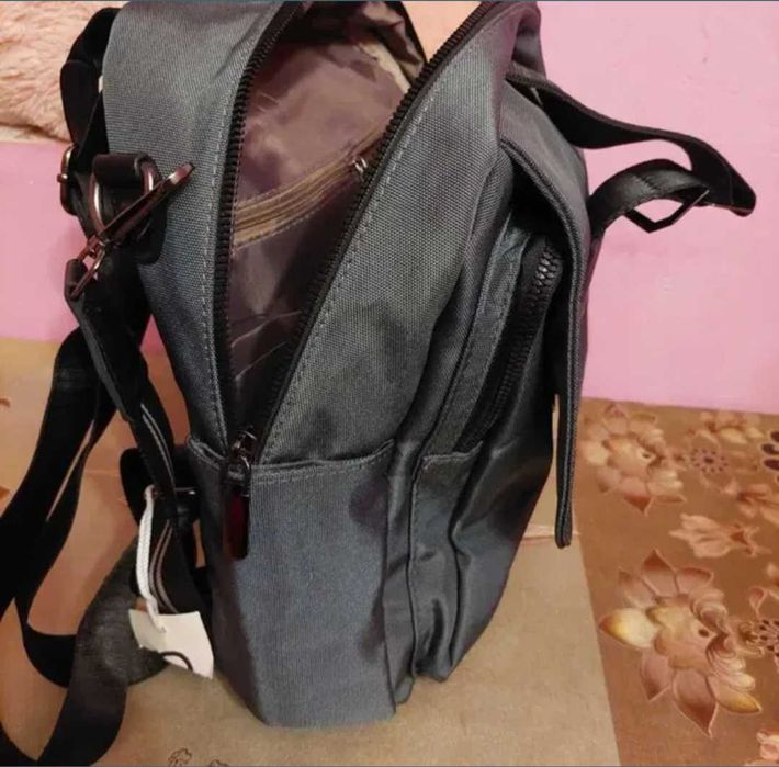 Rucsac dubla utilizare /poșetă umăr