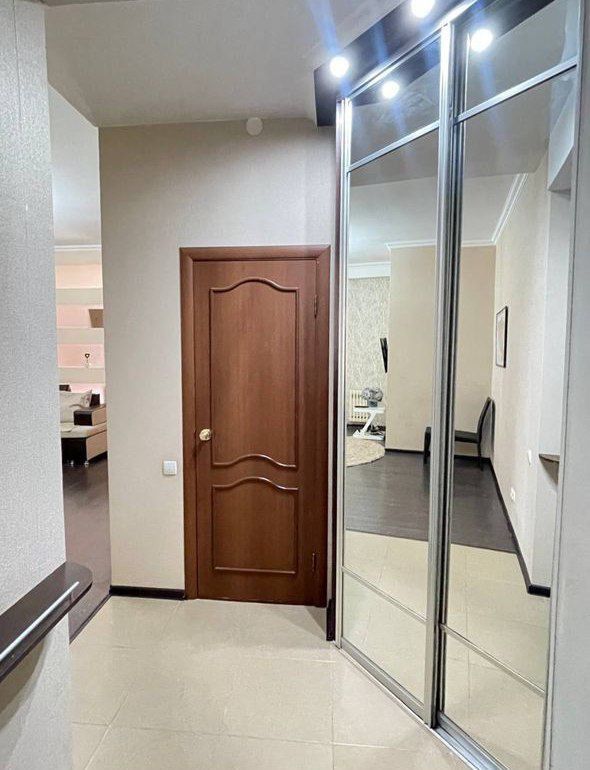 Cдаю cpoчно квартиру в яккасрайском район