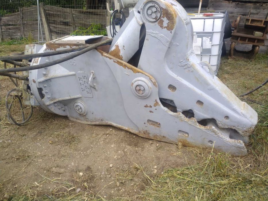 Foarfeca/pulverizator excavator demolari beton VTN 2.9Tone