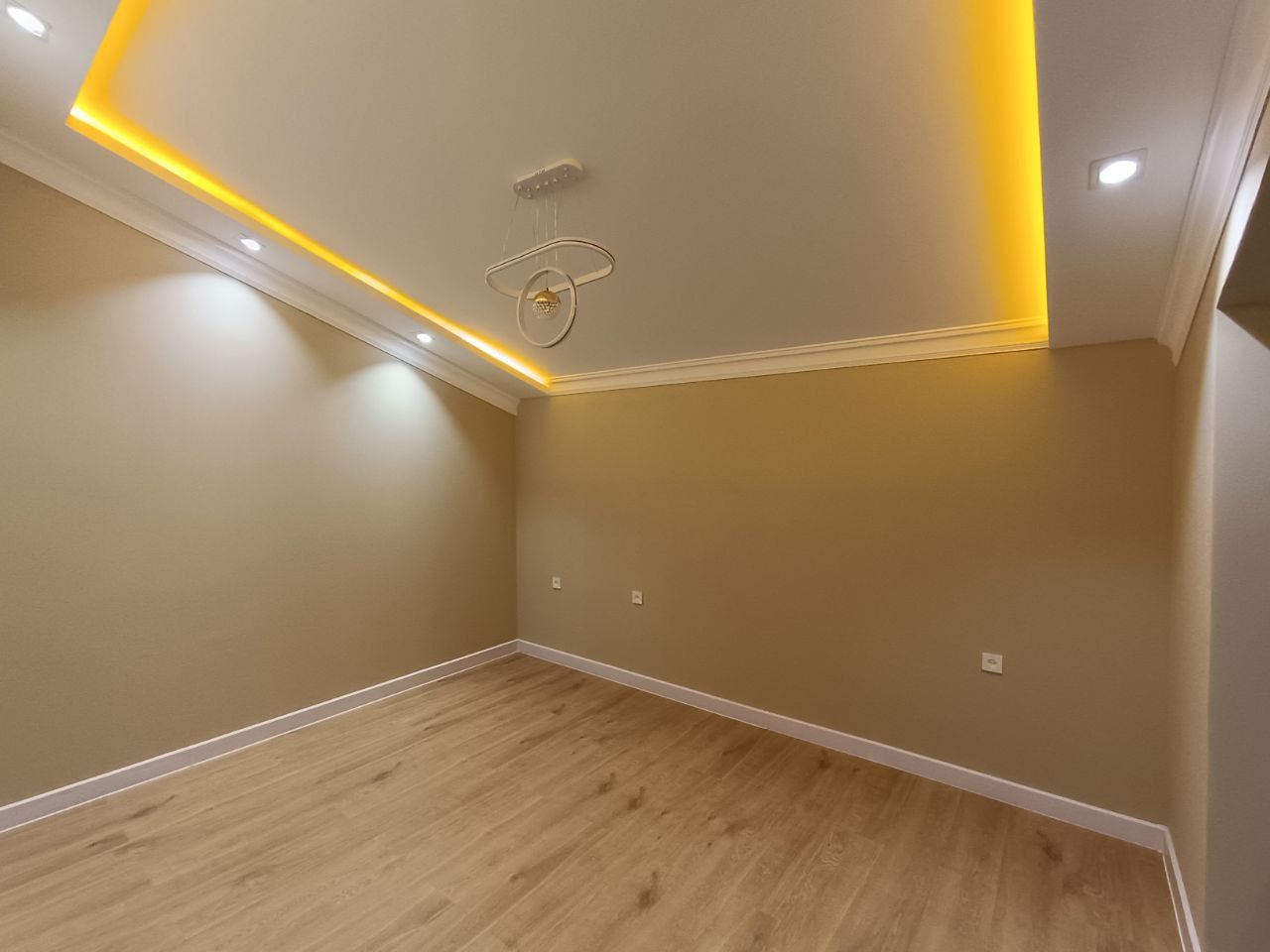 Яшнабадский р-он Паркентский Town House. Таунхаус 3 уровня. 95м²