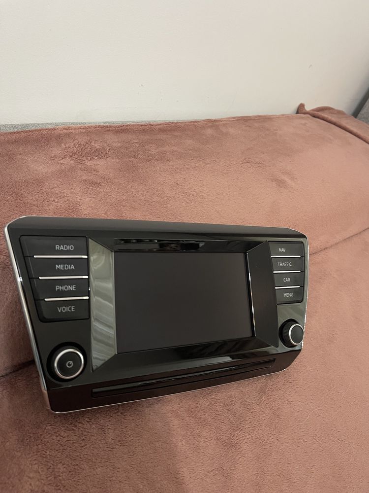 Display navigatie skoda superb 3 3V0919605A