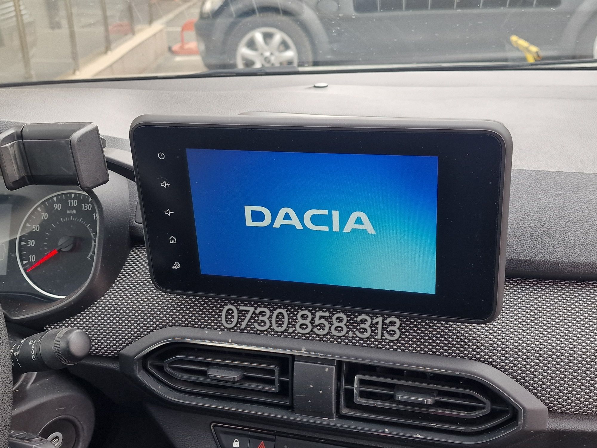 Dacia camera video Logan Sandero Duster Jogger camera marșarier rvc