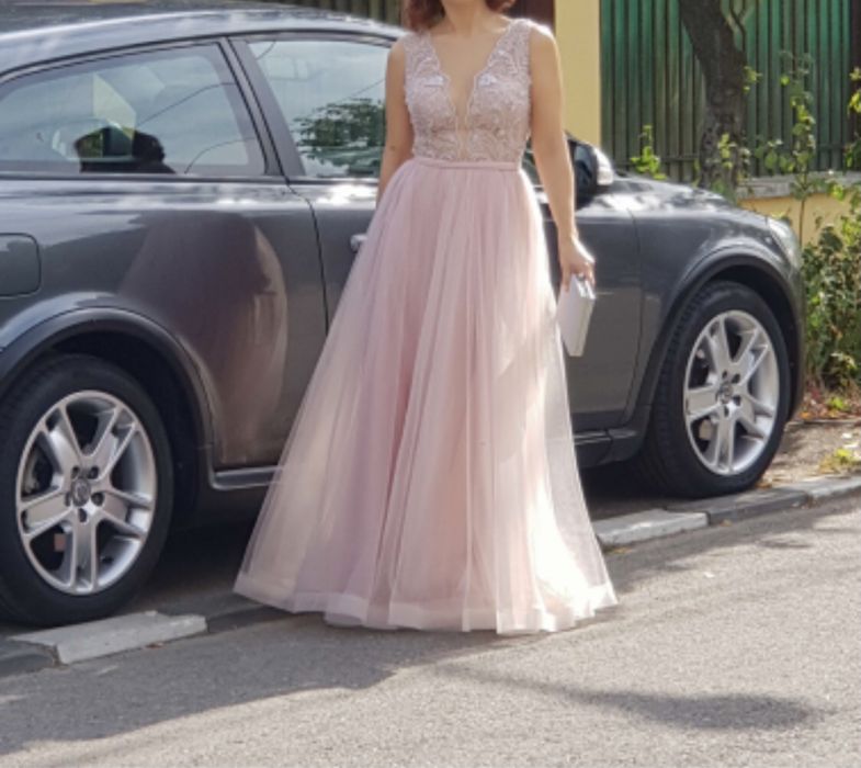 Vand rochie de seara