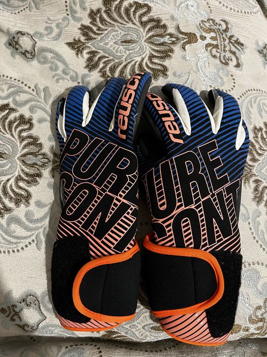 Вратарский перчатки reusch 8-9размер