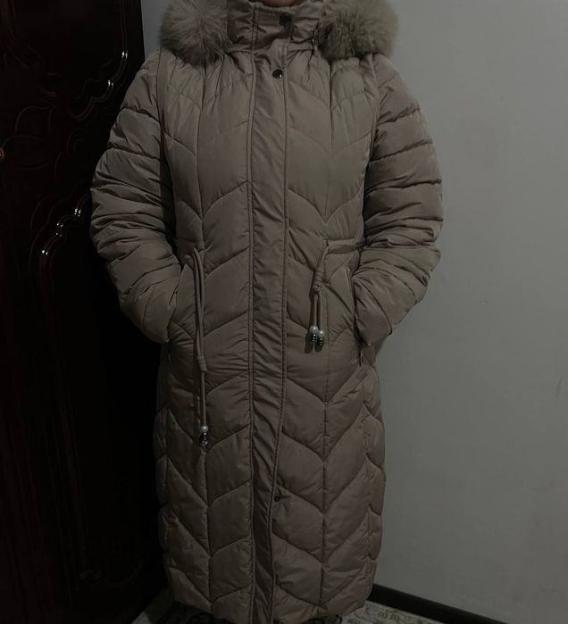 Ayollar kurtkasi  52 razmerda