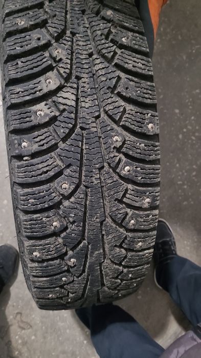 Продам Nokian зимнюю резину 185/65 R 15