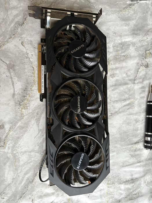 GTX 970 4GB Windforce Gigabyte
