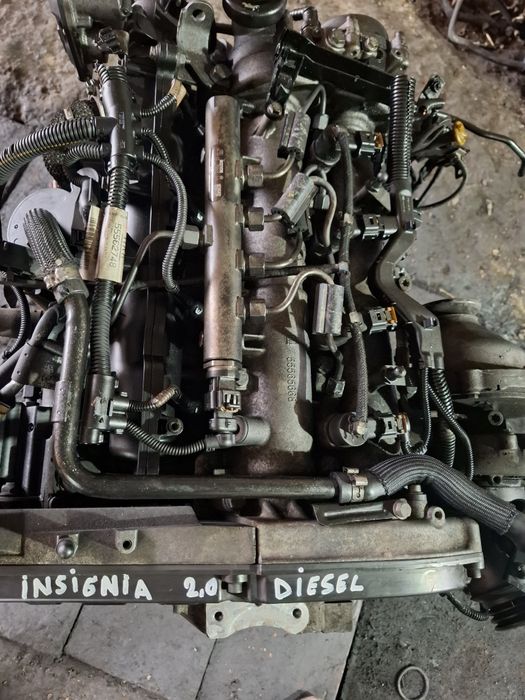 Se vinde Motor complet cu Injectoare Opel insignia cod Motor A20 DTH