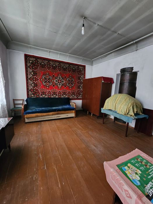 ,стол круглый,кухоный гарнтур, топчан железный ВСЕ ИЗ ДОМА