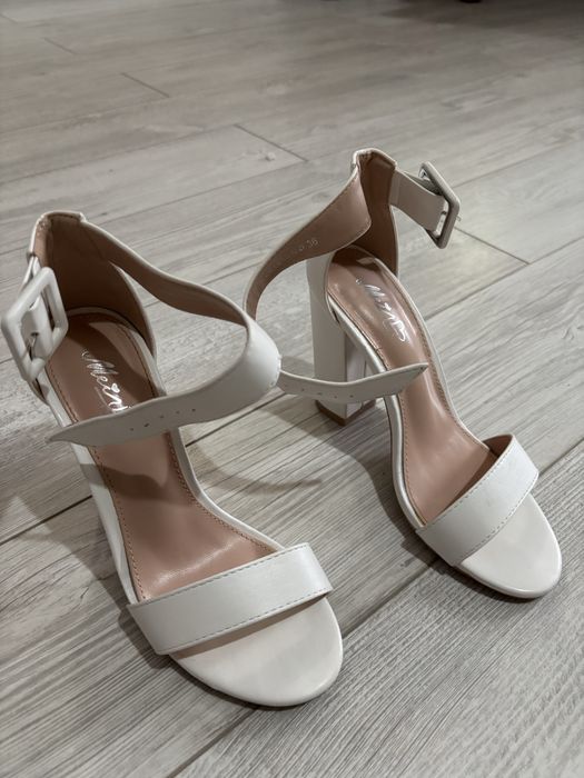 Sandale albe piele ecologica Mei