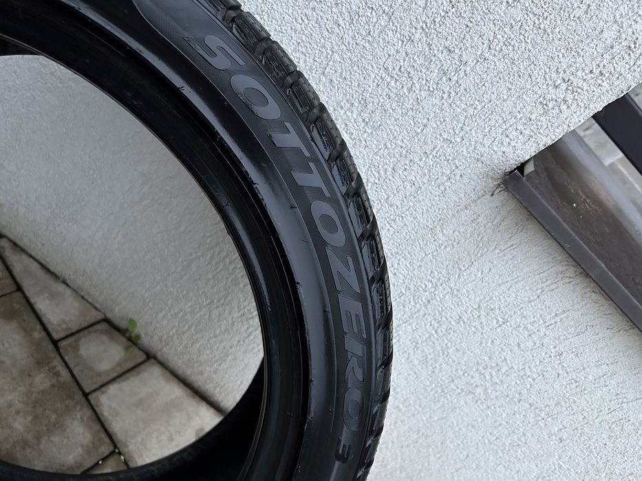 2 seturi cauciucuri Pirelii r19 (245/45) si (235/45), Anvelope