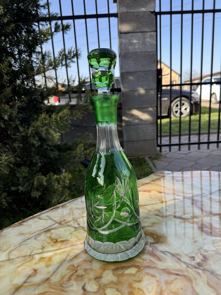 Sticla din cristal verde