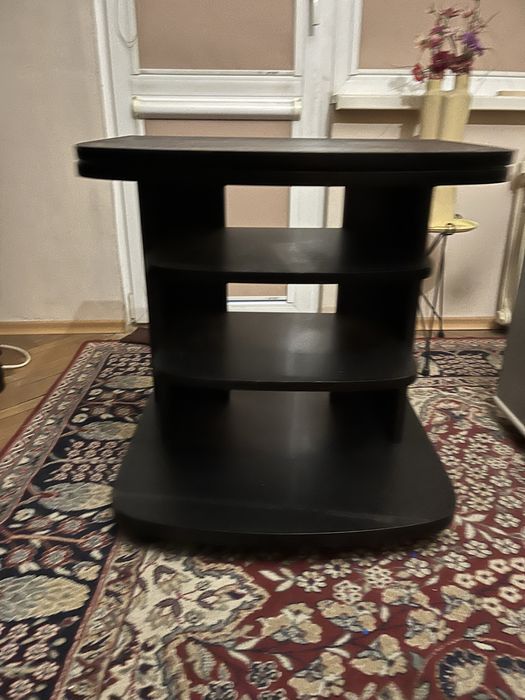 Два шкафа за телевизор